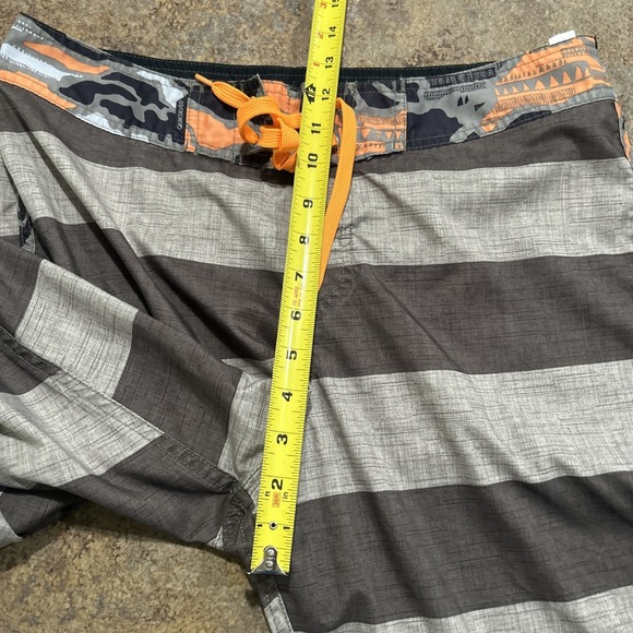 Y2k Quicksilver Boardshorts Green Stripes Size 32 Swim Trunks Surf - Picture 8 of 8